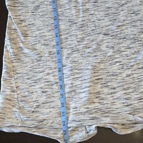 Lululemon Women's Gray Tank Top - Picture 6 of 7